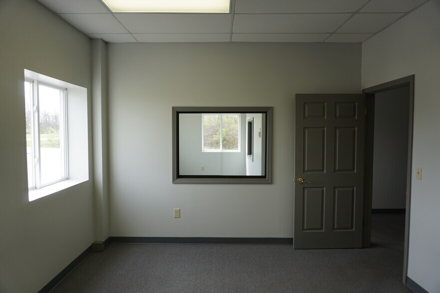 More Photos Of 1200 NW N St, Richmond Warehouse For Lease