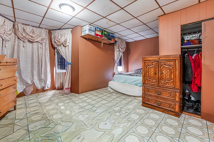 More Photos Of 113 34th St, Union City Apartments For Sale