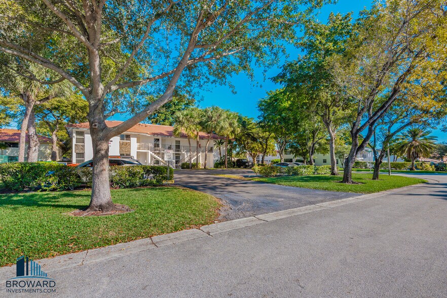 More Photos Of 10201 NW 35th St, Coral Springs Multifamily For Sale