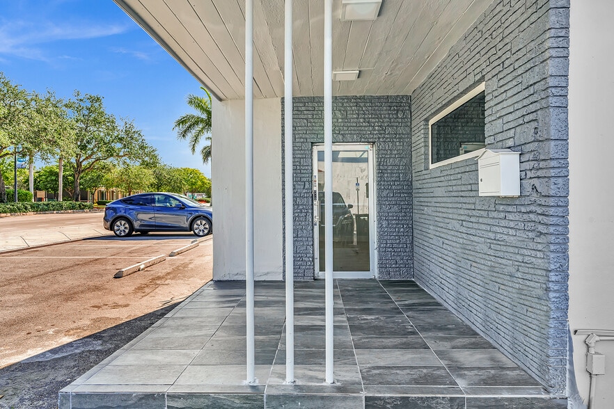 More Photos Of 6240-6244 Miramar Pky, Miramar Medical For Lease