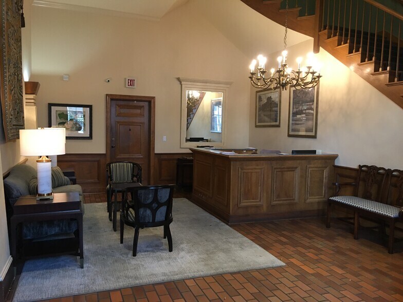 More Photos Of 829 Baronne St, New Orleans Office For Sale