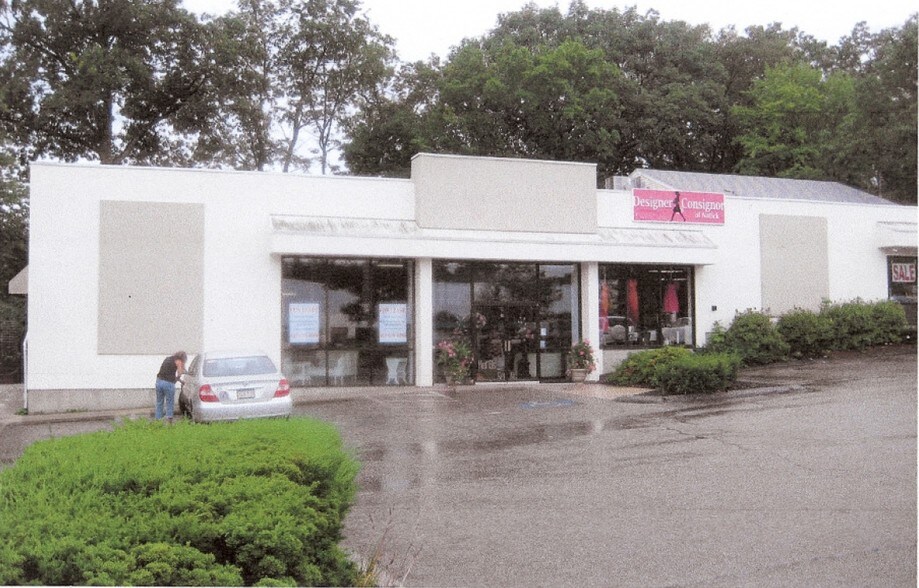 More Photos Of 42 Worcester St, Natick Freestanding For Lease