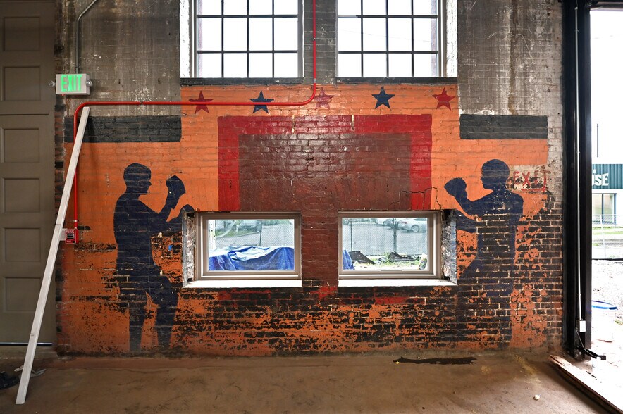 More Photos Of 1801 E Oliver St, Baltimore Unknown For Lease