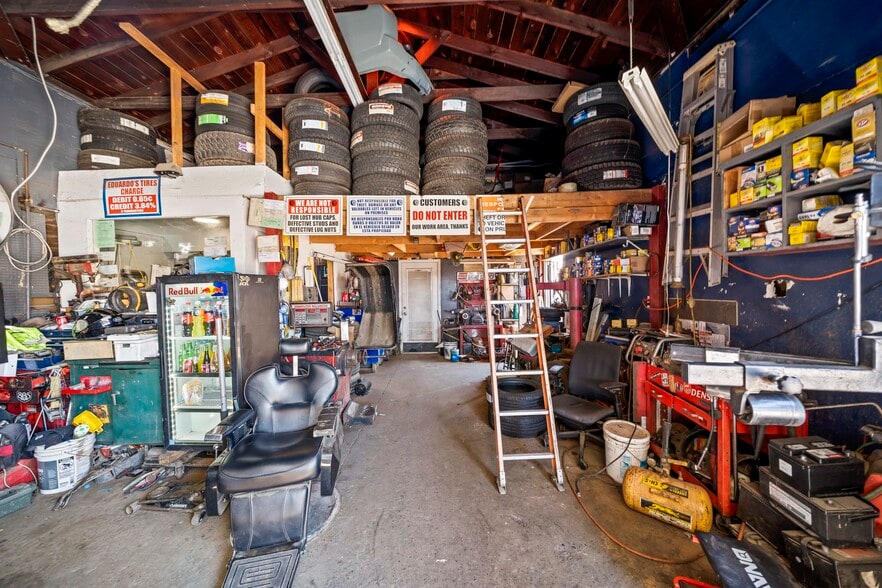More Photos Of 3362 National Ave, San Diego Service For Sale