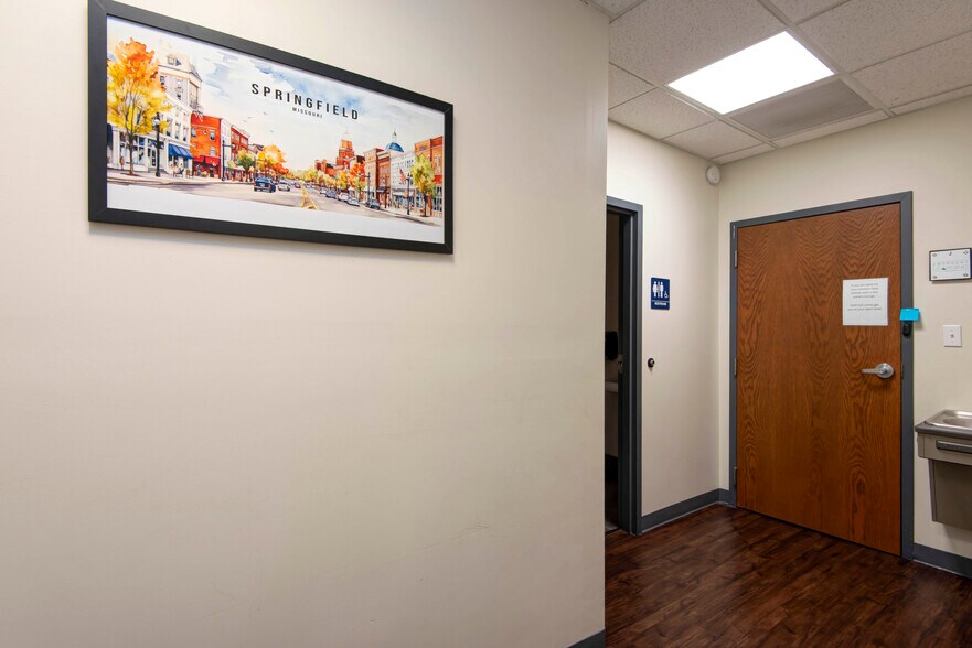 More Photos Of 1420-1426 E Bradford Pky, Springfield Medical For Lease