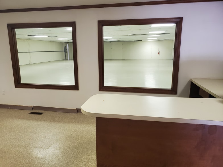 More Photos Of 1433 S Franklin St, Rocky Mount Warehouse For Sale