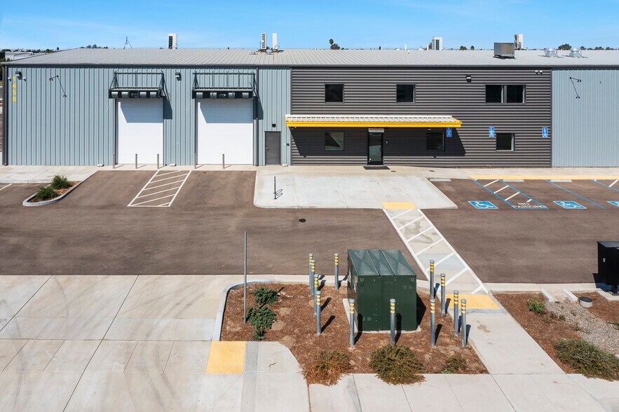 More Photos Of 1450 Enterprise Dr, Lemoore Warehouse For Sale