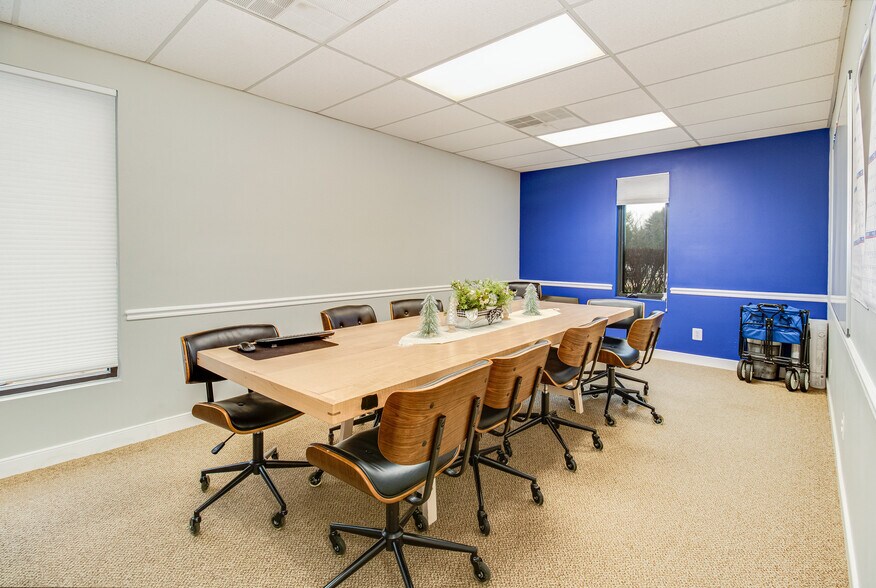 More Photos Of 419 Chatham Square Office Park, Fredericksburg Office For Lease