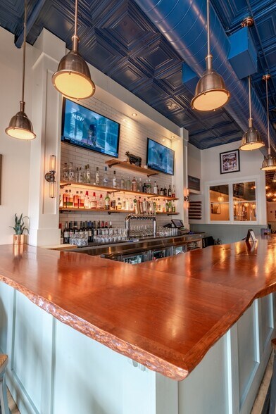 More Photos Of 30 S La Grange Rd, La Grange Restaurant For Sale