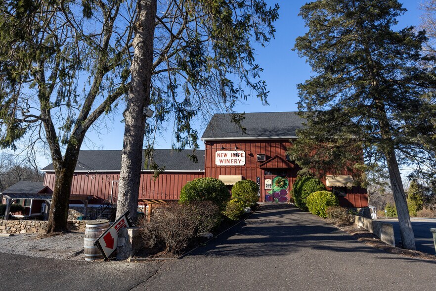 More Photos Of 6123 Lower York Rd, New Hope Specialty For Sale