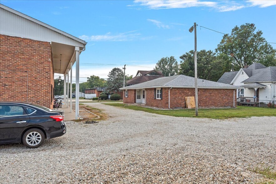 More Photos Of 507 Washington St, Pawnee Apartments For Sale