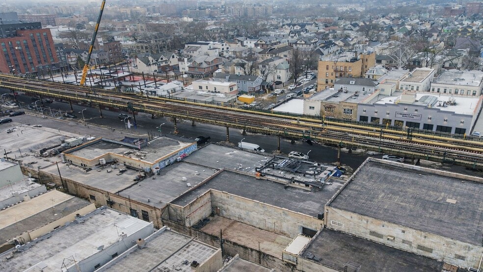More Photos Of 1940 McDonald Ave, Brooklyn Auto Repair For Lease