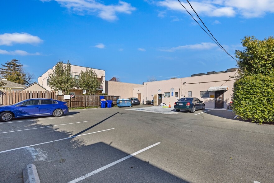 More Photos Of 10311-10317 San Pablo, El Cerrito Storefront For Sale