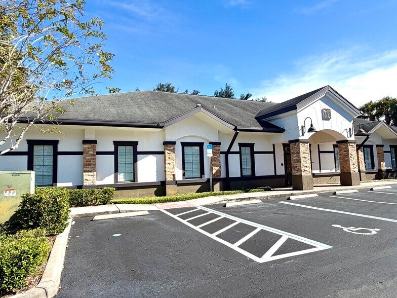More Photos Of 1300 City View Ctr, Oviedo Office For Lease