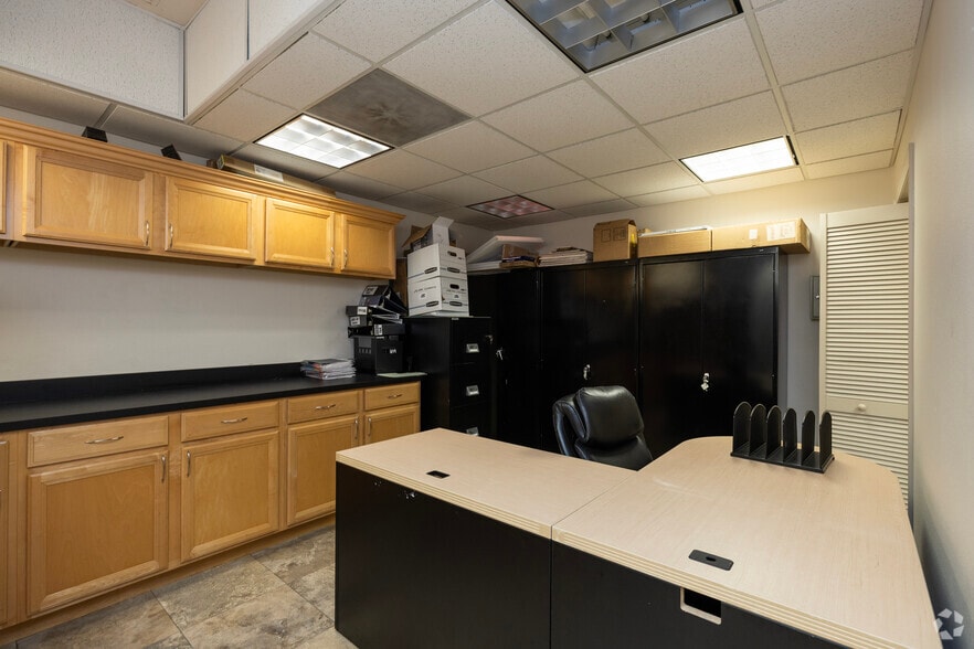 More Photos Of 5001 Lemon St W, Tampa Office For Lease