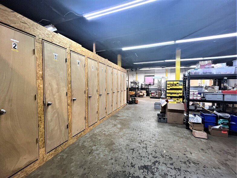 More Photos Of 1350 5th Ave, North Versailles Manufacturing For Sale