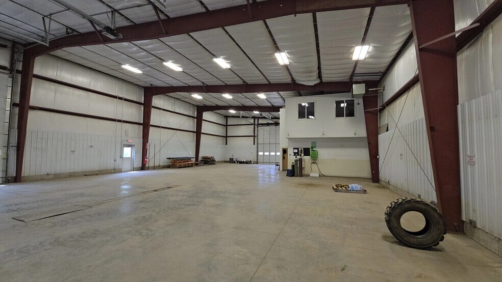 More Photos Of 5678 134th Ave NW, Williston Office For Sale