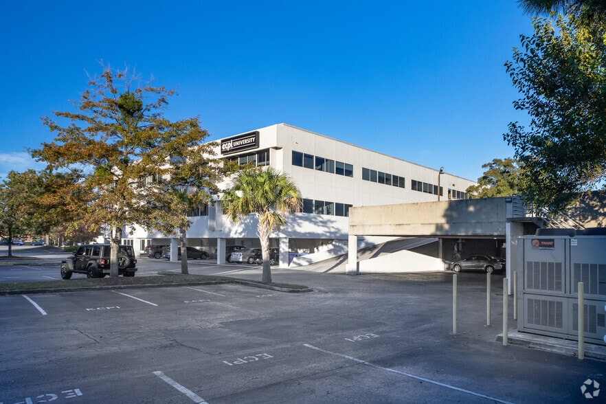 More Photos Of 7410 Northside Dr, North Charleston Medical For Lease