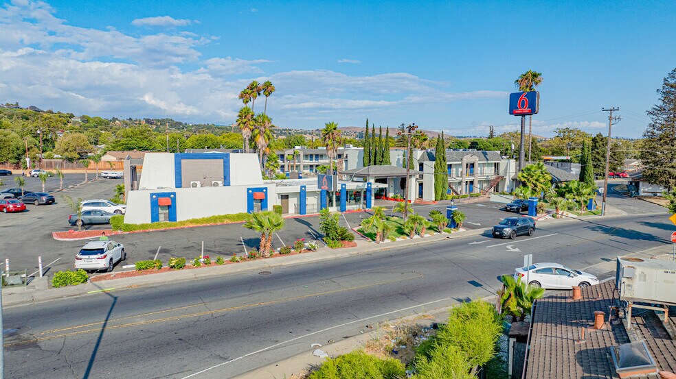 More Photos Of 44 Admiral Callaghan Ln, Vallejo Hotel For Sale