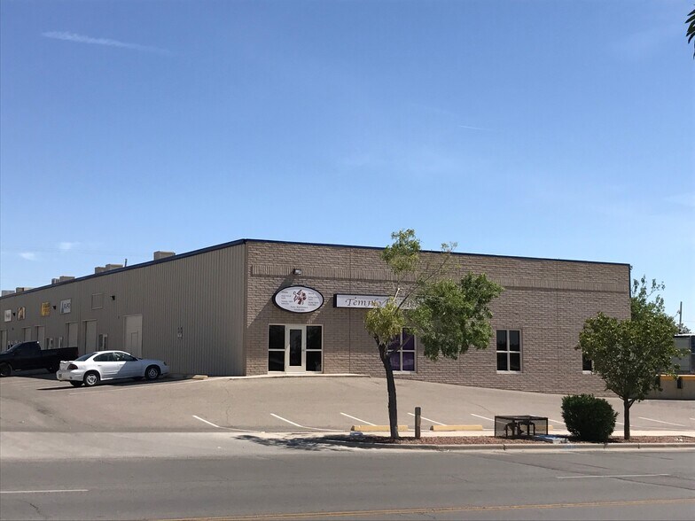 More Photos Of 11237 Pellicano Dr, El Paso Showroom For Lease