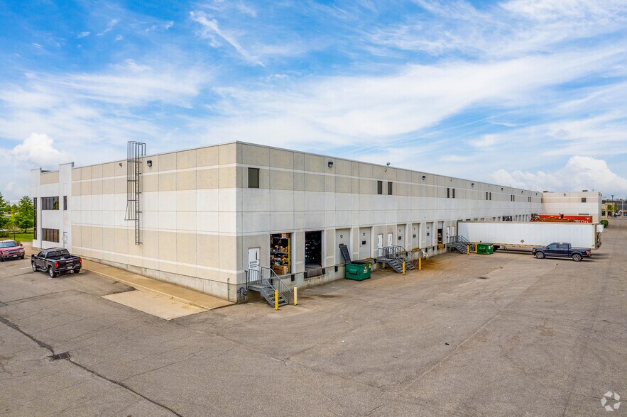 More Photos Of 77 Pillsworth Rd, Caledon Warehouse For Lease