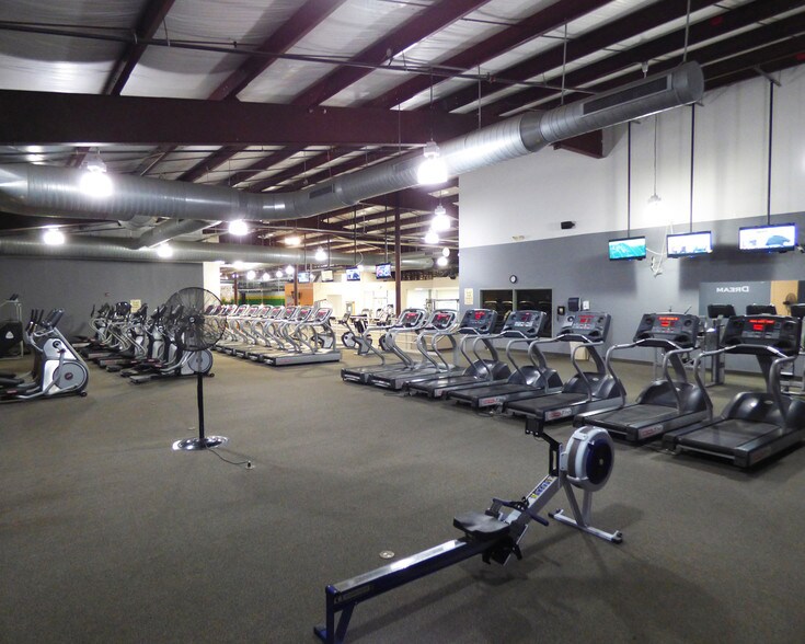 More Photos Of 553 Beckett Rd, Swedesboro Health Club For Lease