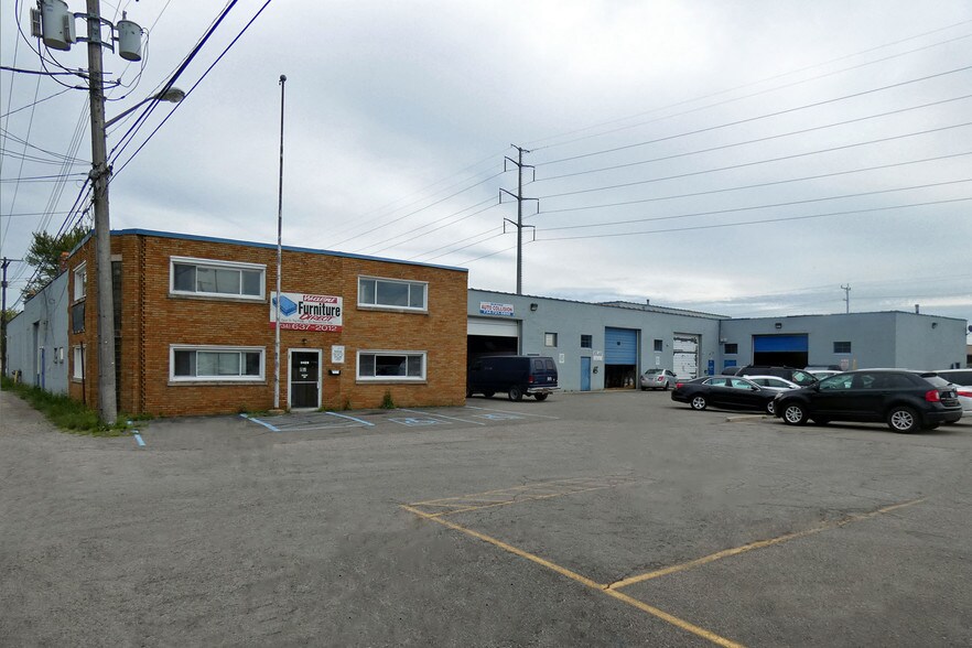 Primary Photo Of 3429-3441 Filbert St, Wayne Service For Lease