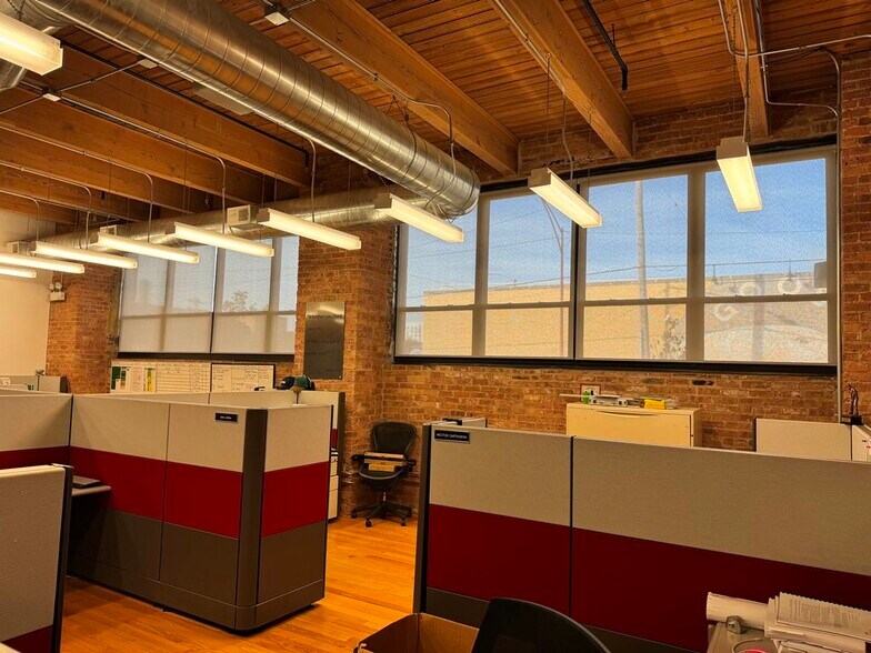 More Photos Of 1750 W Fulton St, Chicago Loft Creative Space For Lease