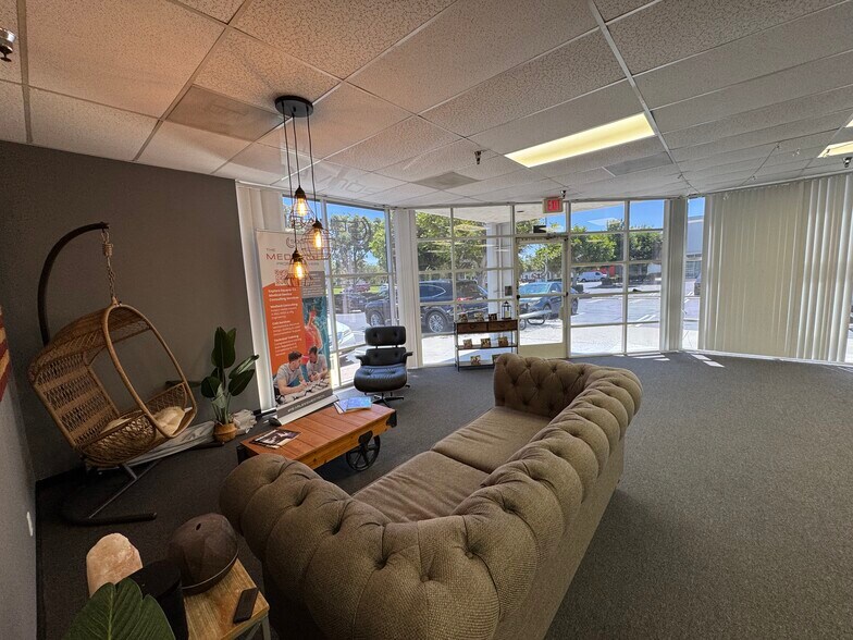 More Photos Of 6 Morgan, Irvine Research And Development For Lease