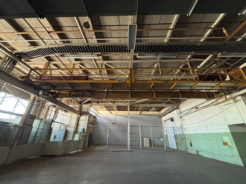 More Photos Of 2221 Niagara Falls Blvd, Wheatfield Township Warehouse For Lease