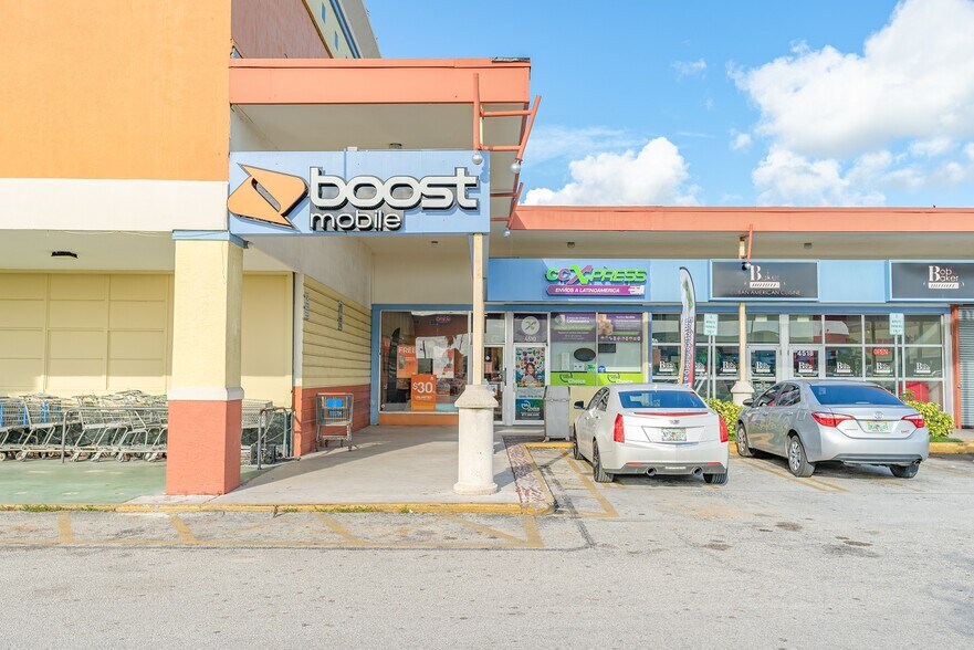 More Photos Of 4500-4698 NW 183rd St, Miami Gardens Storefront For Lease