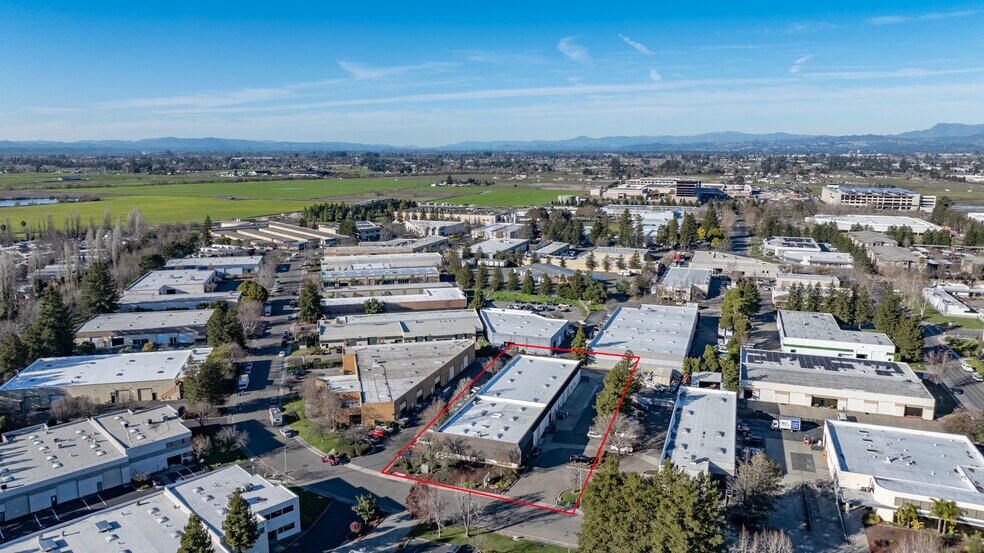 More Photos Of 522 Martin Ave, Rohnert Park Distribution For Lease