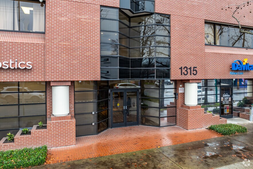 More Photos Of 1315 Alhambra Blvd, Sacramento Medical For Lease