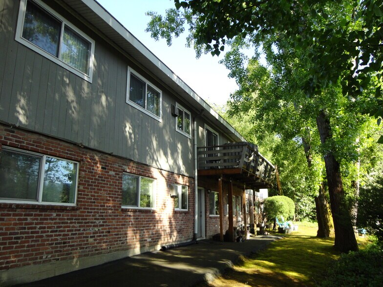 More Photos Of 4540 SW Dogwood Ln, Portland Apartments For Sale