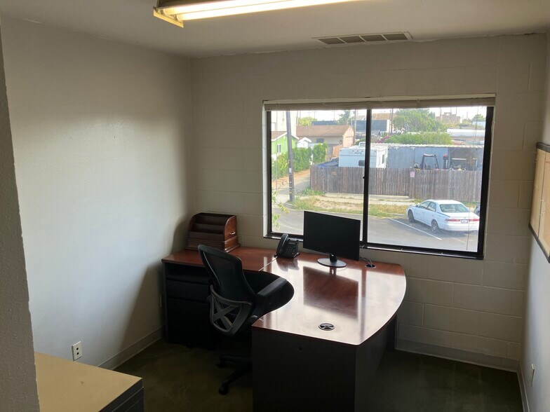 More Photos Of 1533 Wilson Ave, National City Manufacturing For Lease