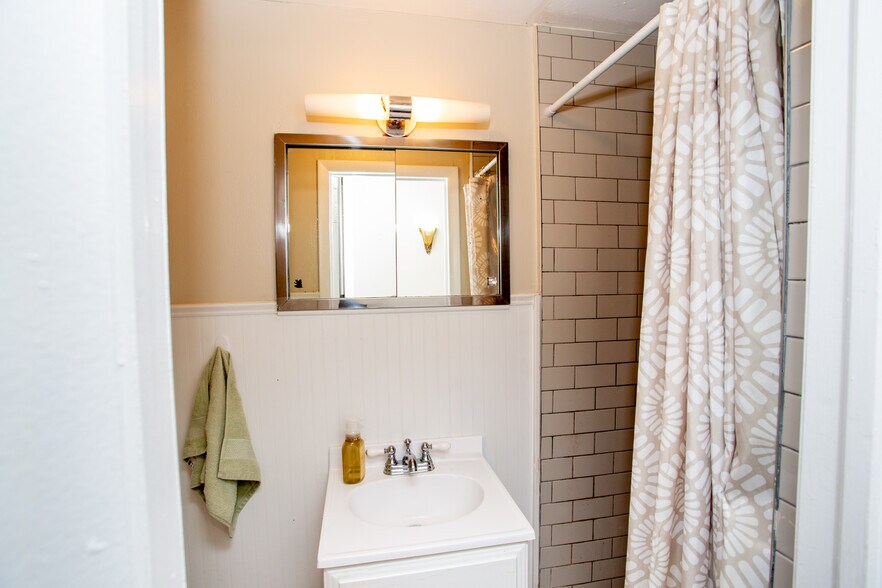 More Photos Of 45 Bridge St, Lambertville Storefront Retail Office For Sale