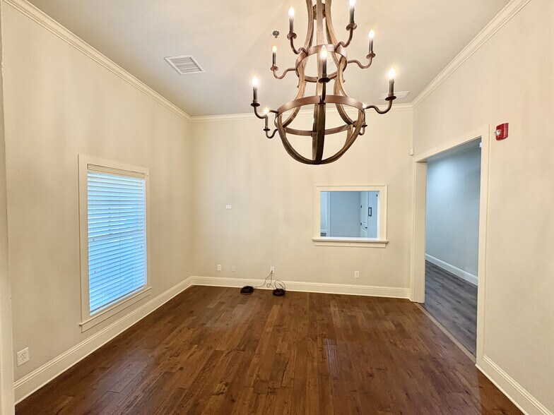 More Photos Of 1129 Lake Oconee Pky, Eatonton Office For Lease