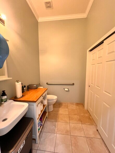 More Photos Of 1633 Race Track Rd, Saint Johns Medical For Sale