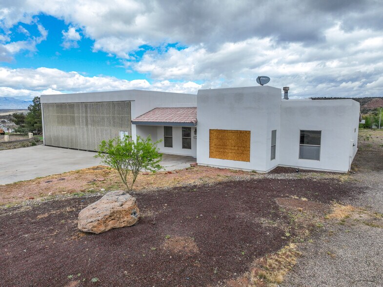 More Photos Of 3760 E Airport Dr, Rimrock Specialty For Sale