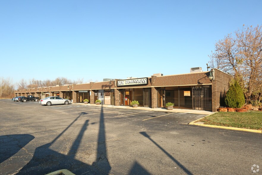 Primary Photo Of 4067 E Court St, Burton Freestanding For Sale
