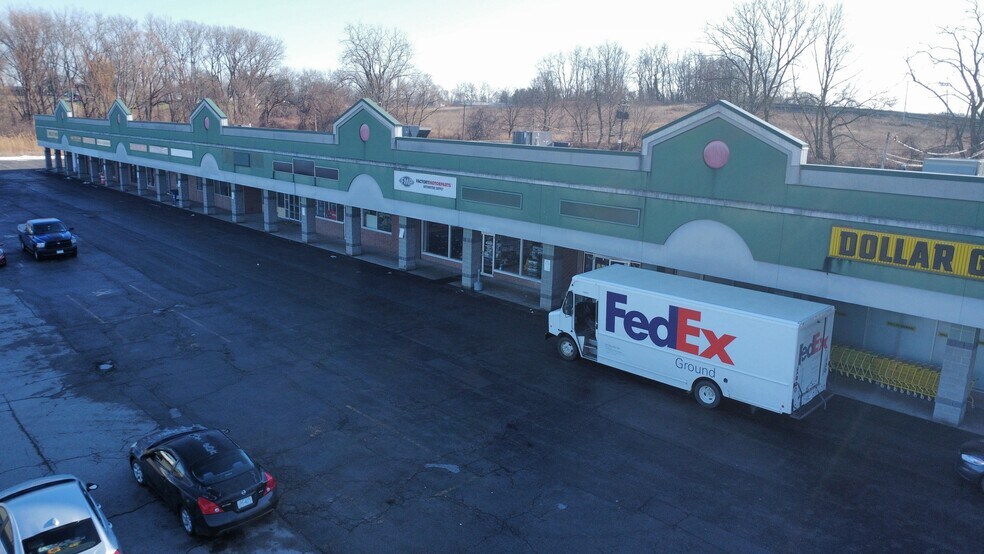 More Photos Of 275 E Main St, Avon Unknown For Lease