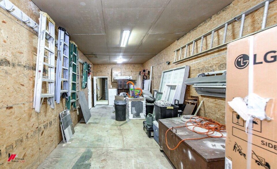 More Photos Of 102 Gray St, Henderson Flex For Sale