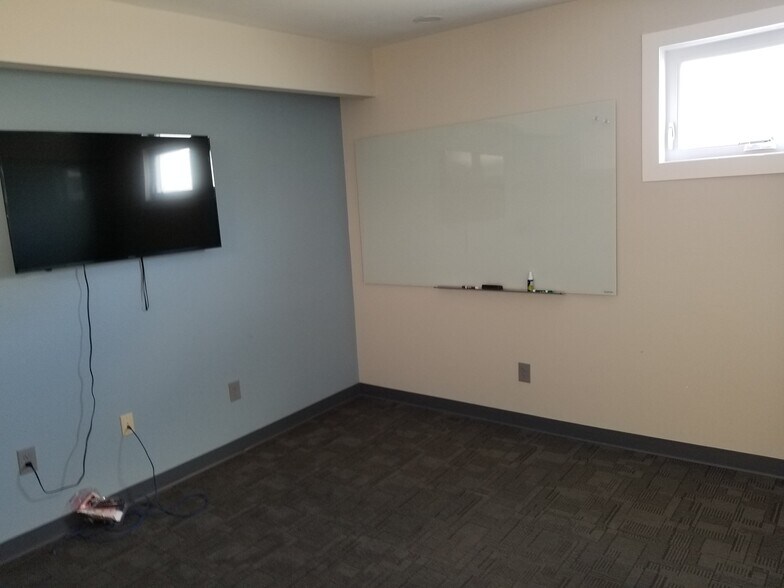 More Photos Of 241 Maple Ave, Red Bank Medical For Lease