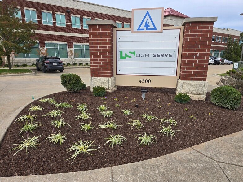 More Photos Of 4500 Courthouse Blvd, Stow Office For Lease