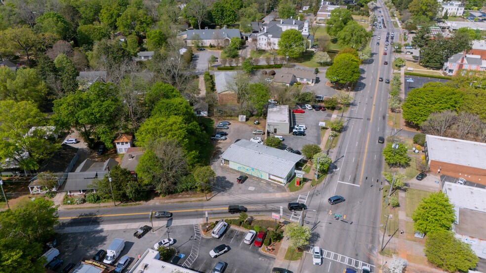 More Photos Of 823 Prince Ave, Athens Freestanding For Sale