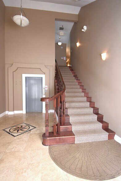 More Photos Of 972 Youngstown Kingsville Rd, Vienna Office For Sale