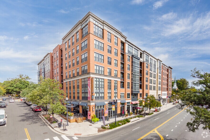 More Photos Of 2301 Columbia Pike, Arlington Apartments For Lease