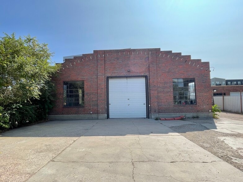 More Photos Of 3327 Brighton Blvd, Denver Warehouse For Lease