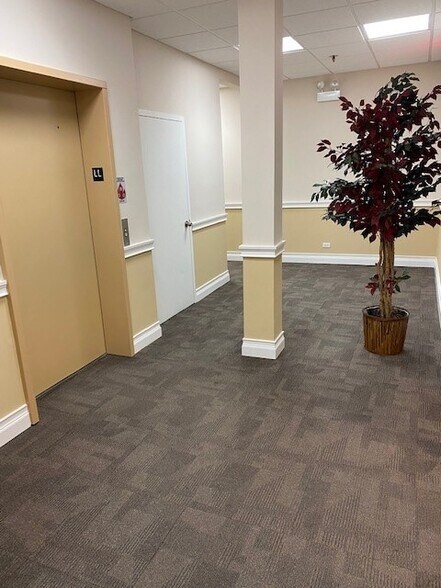 More Photos Of 22-24 Calendar Ave, La Grange Office For Lease