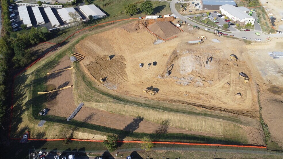 More Photos Of 230 Innovation Way, Hendersonville Warehouse For Sale